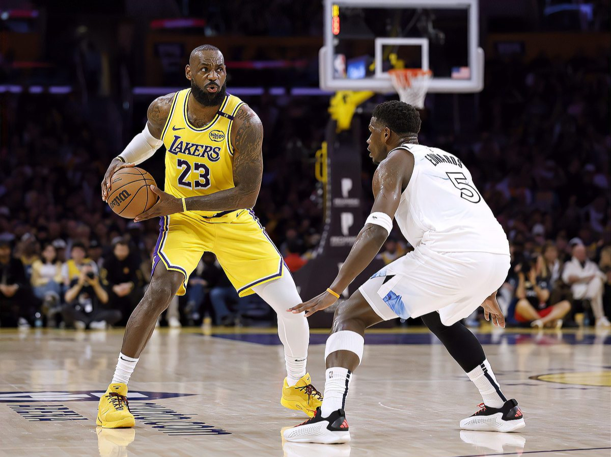 关于赛地聚焦——NBA季后赛今夜热度飙升，洛杉矶湖人临场应变，底气十足，训练强度明显提升的信息