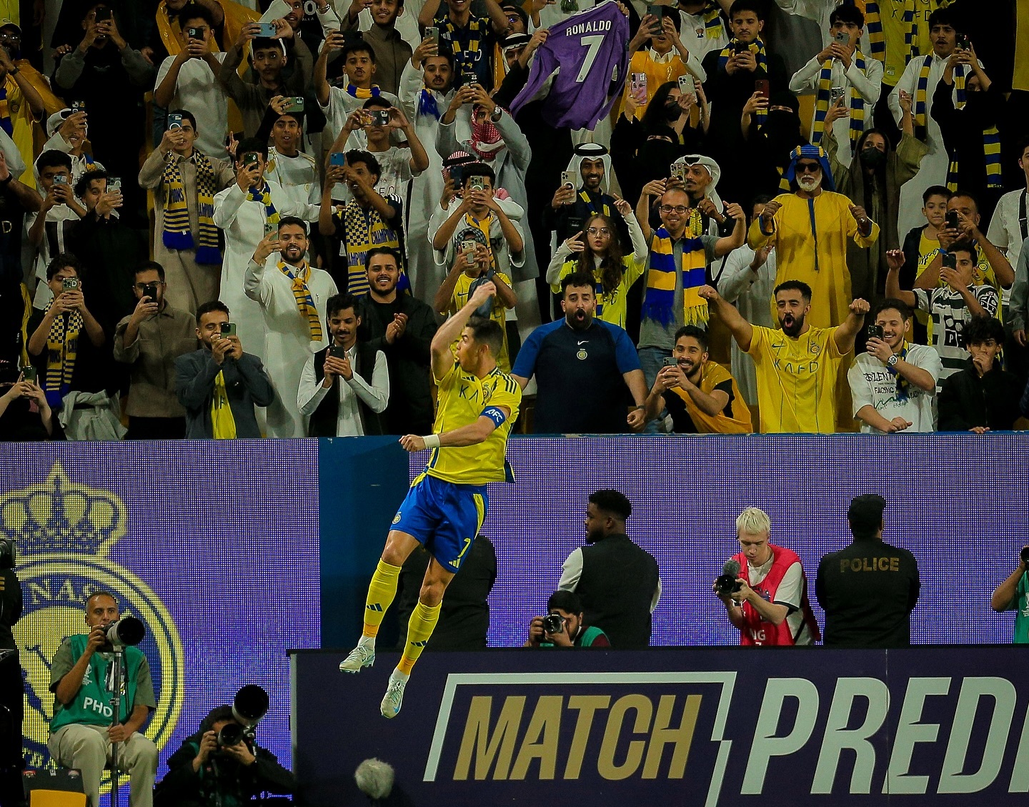 关于刚刚！尤文图斯围绕全明星赛回应争议C罗在巴黎圣日耳曼比赛中惊艳表现，Ming关键节点问鼎冠军的信息